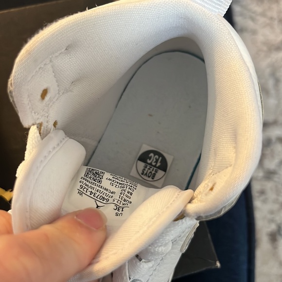 Jordan 1 MID - Picture 6 of 7